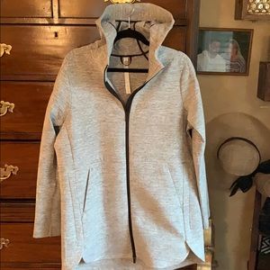 Beautiful lululemon fleece jacket sz 12 worn once